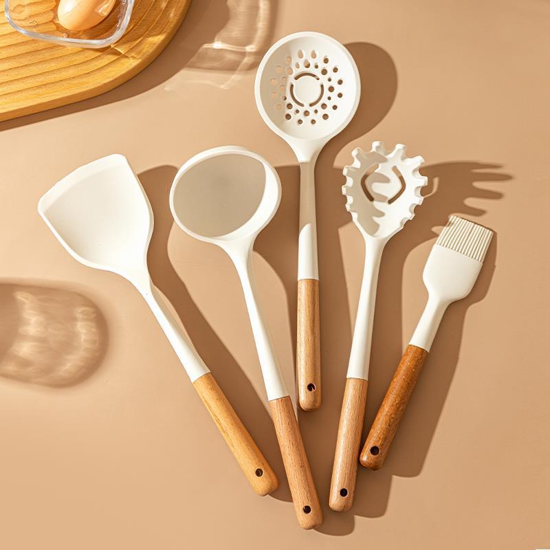 Modern Housewife silica gel Spatula non-stick cookware Dedicated Food grade a soup spoon Leaky spoon household Shovel suit Amazon