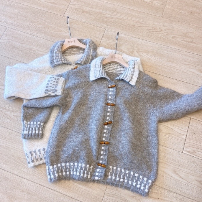 24 invierno Puyuan hebilla de madera con solapa suéter de color contraste chaqueta para mujeres 2024 otoño y invierno nuevo estilo