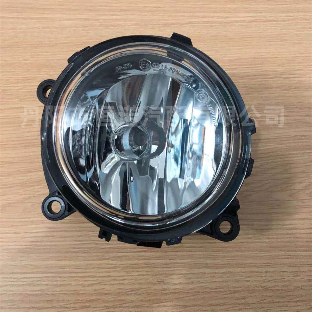 Aplicable a Mercedes-Benz MP4 nueva lámpara de niebla 2645 camión pequeña lámpara circular 9608200556 9608200456