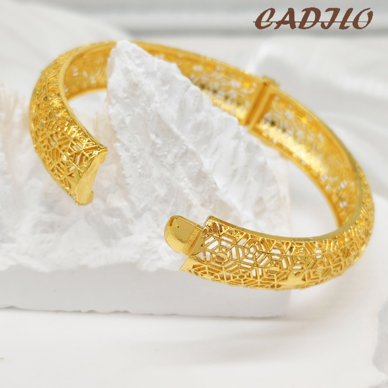 CADILO Europe, America, Middle East and India Foreign Trade New 18K Gold Plated Bracelet Gold Hollow Symmetrical Pattern Large Wholesale