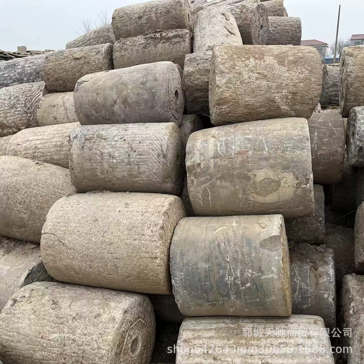 Различные старые каменные крикеты, различные характеристики старых камней, гравированные старые центы прокатки камня, старое дробление оптом