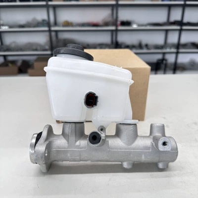 Toyota Land Cruiser 90 üçün Əyləc Master Silindri 47201-60680
