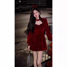 赫本风秋冬新款轻奢名媛高档晚礼服小众高级感金丝绒连衣裙女短裙