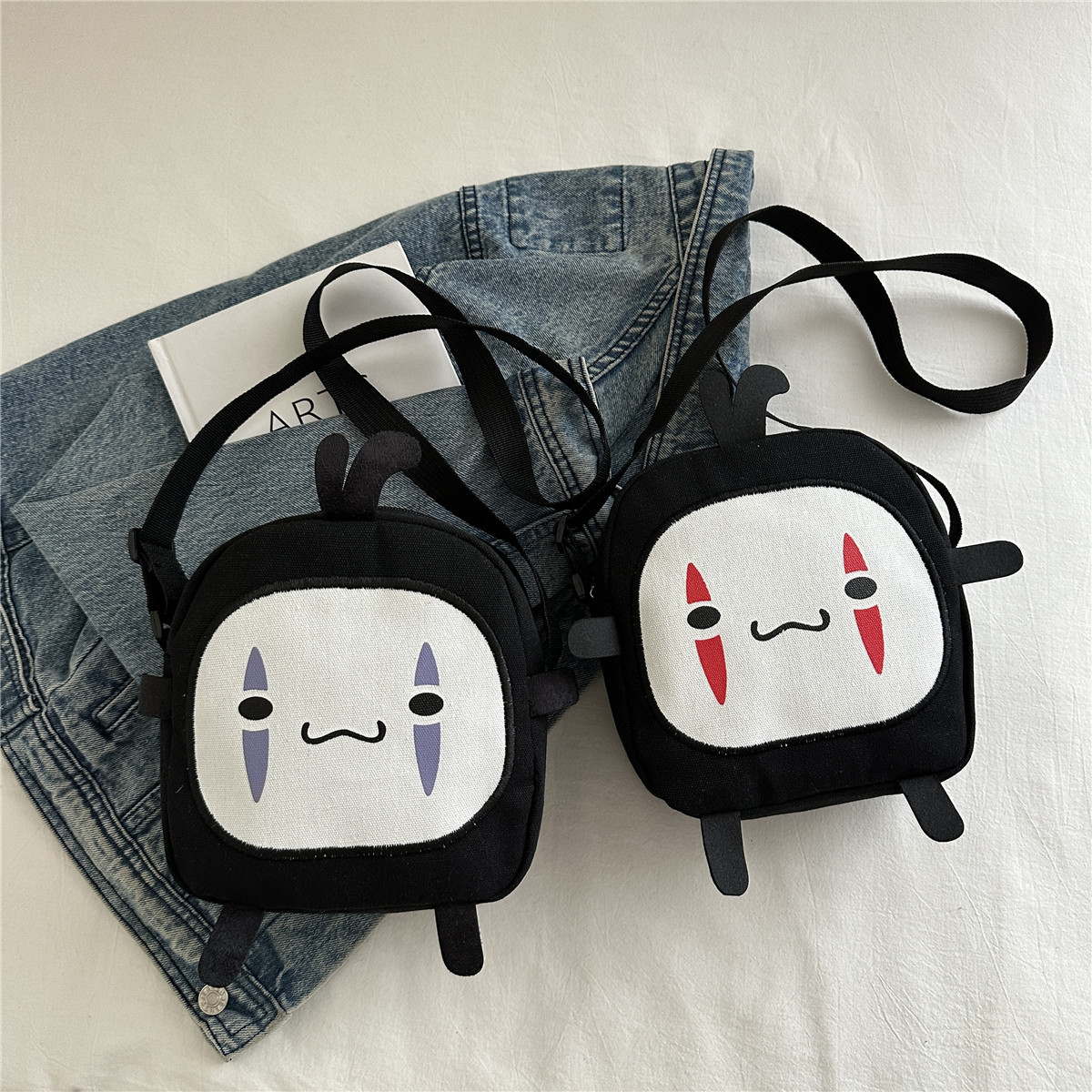 卡通包包斜挎包女帆布包学生小包日系2025丑萌斜挎简约少女小挎包
