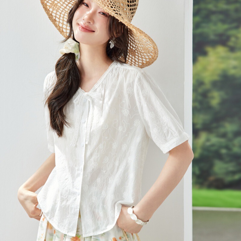 2026 Summer New Embroidered Pure Cotton Short-Sleeved Shirt for Women, Fashionable and Sweet Women's Clothing, Thin, Comfortable and Breathable Top 2026 Summer New Embroidered Pure Cotton Short-Sleeved Shirt for Women, Fashionable and Sweet Women's Clothing, Thin, Comfortable and Breathable Top