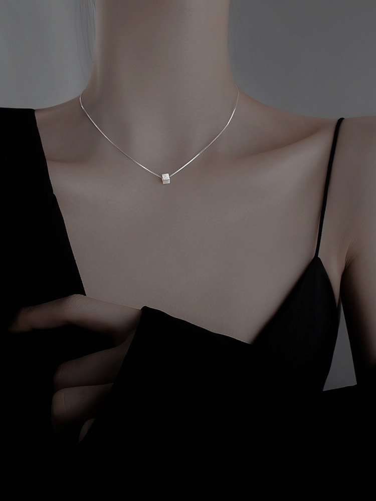 Minimalist Geometric Cube Necklace For Women In Matte Brushed Gold_voghion.com