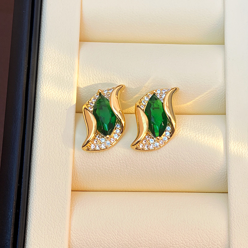 Geometric elegant small design fashionable earrings with zircon…