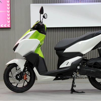 Motosikletlər Scooter Transportation