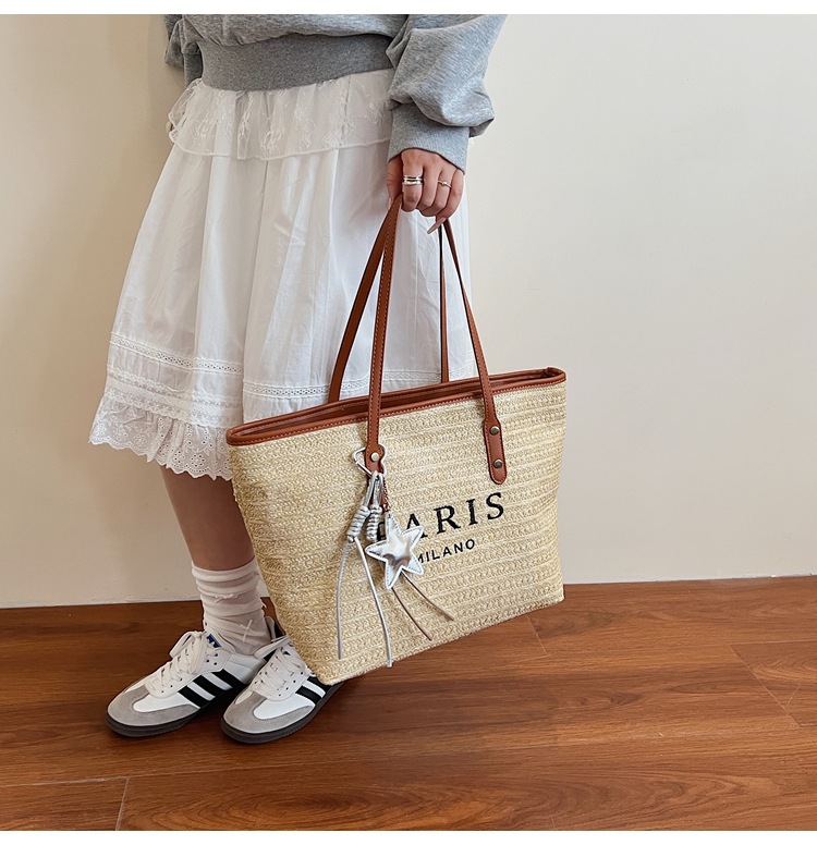 Summer striped woven large-capacity tote bag 2025 New style fashionable and trendy Korean style simple and elegant casual single-shoulder bag undefined