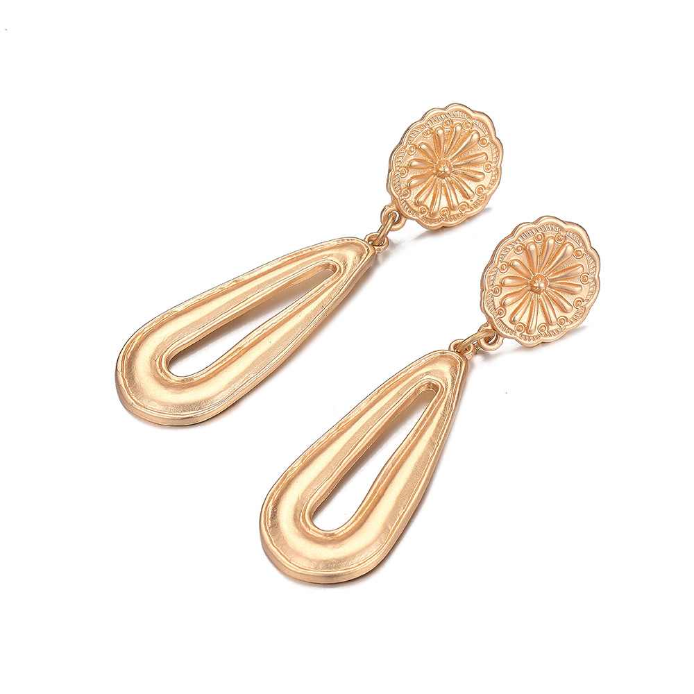 Chrysanthemum Pattern Alloy Earrings display picture 4