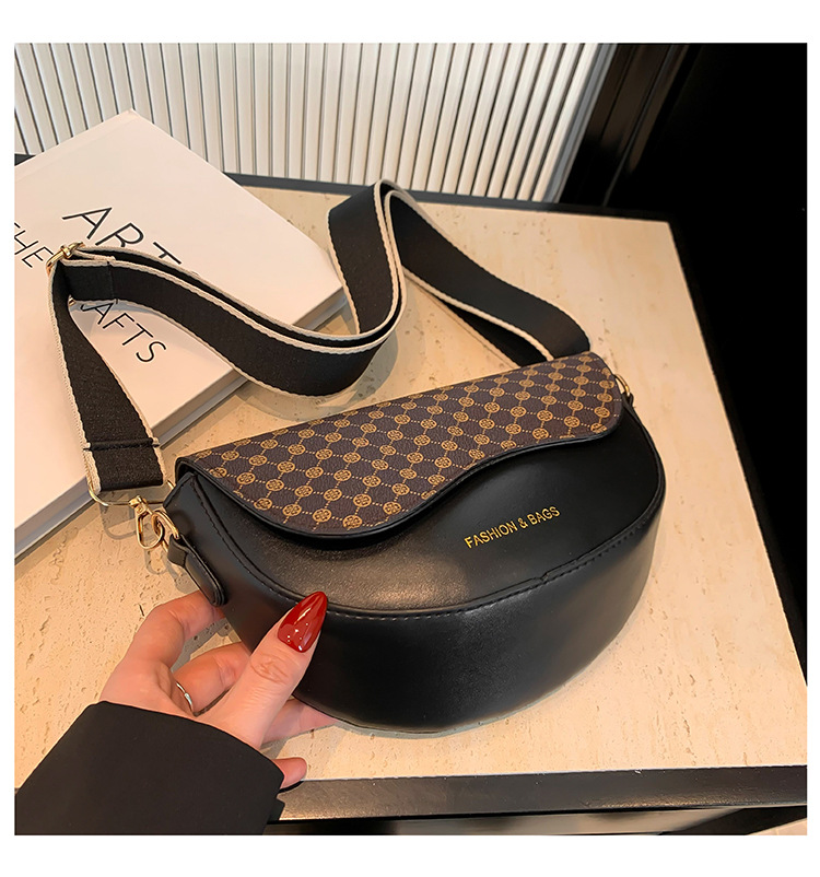 Simple and beautiful one shoulder underarm bag trend 2024 new wide shoulder strap saddle bag semi circular stylish messenger bag for women_voghion.com
