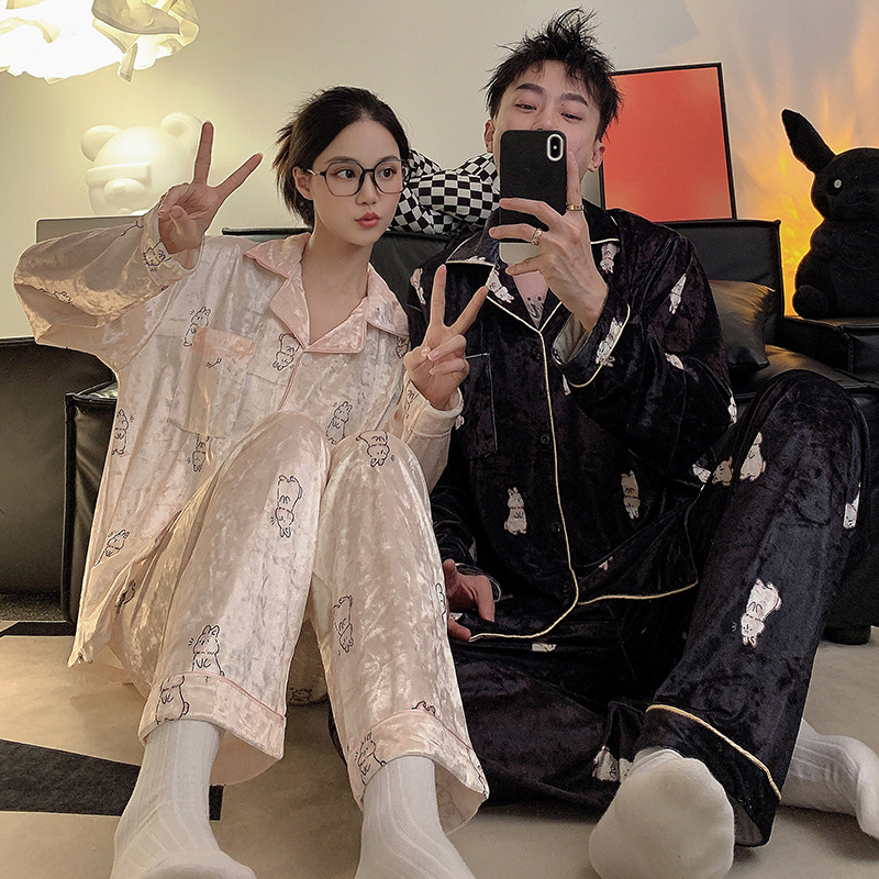 Pareja de pijamas de primavera y otoño de terciopelo dorado de manga larga de mujer de alto grado Camelia 2023 nuevos hombres de invierno homewear