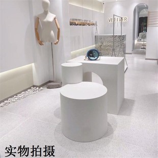 Wholesale Custom Clothing Store Display Stands, Painted Floor Platforms, Live Streaming Display Cabinets, Bag Island Showcases, Clothing Display Windows