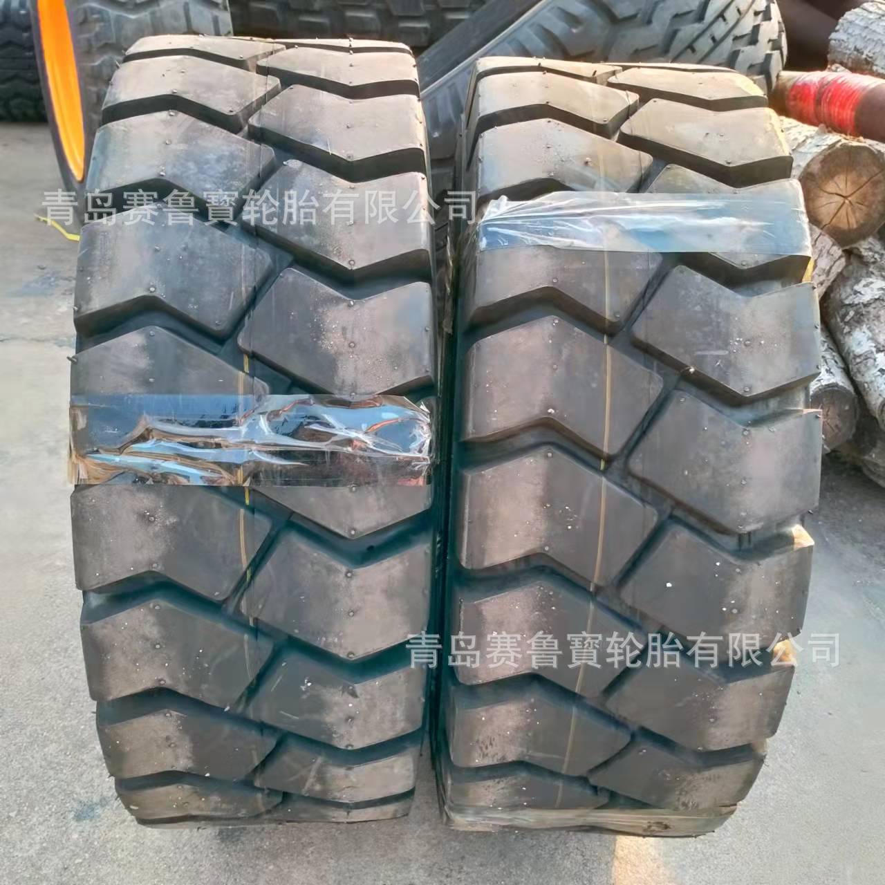 充气叉车轮胎 300-15（315/70-15）  工业轮胎