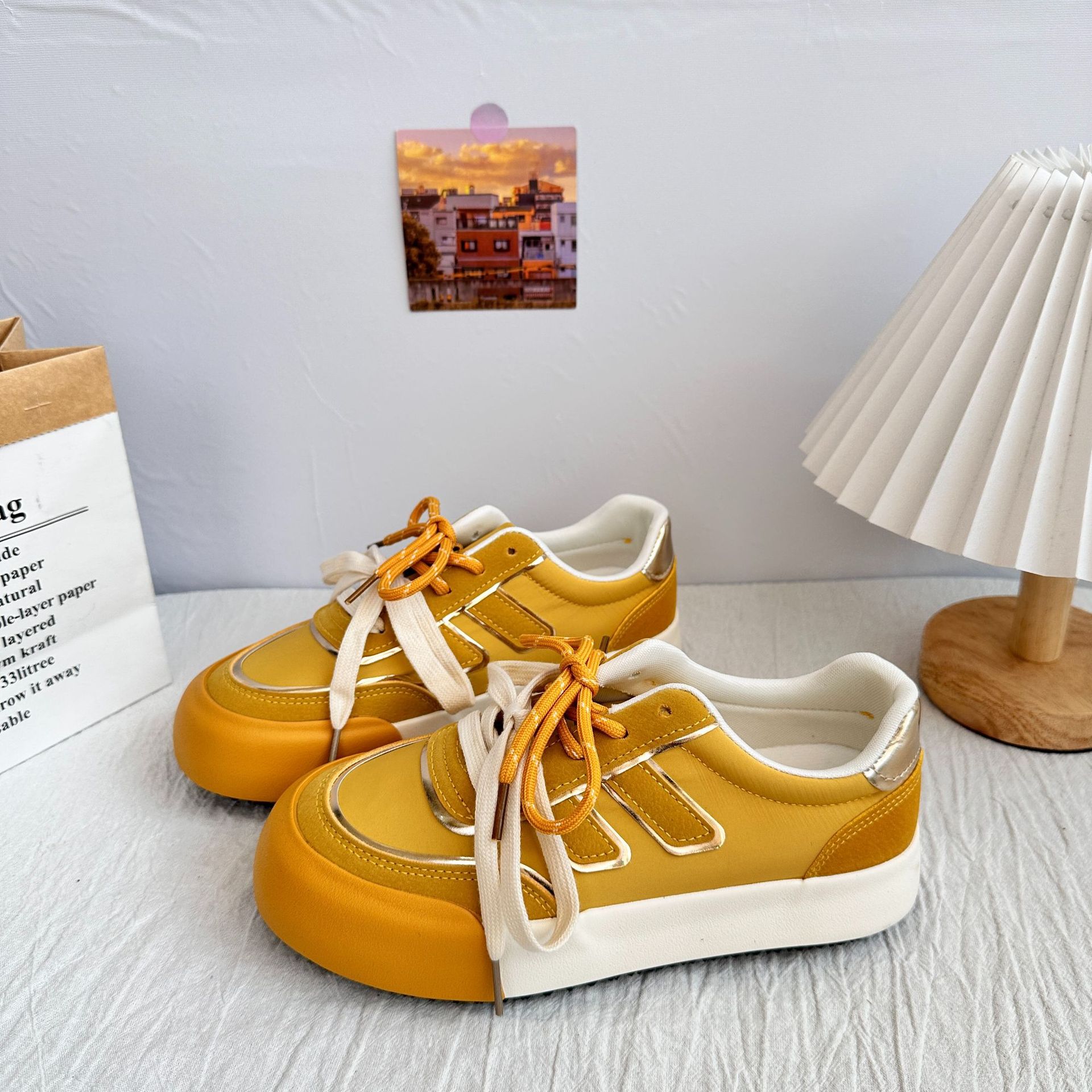 6634 plantillas de látex/zapatos blancos de suela gruesa, diseño de nicho retro de punta redonda para mujer 2025 nuevas zapatillas de deporte zapatos de entrenamiento alemán image 5