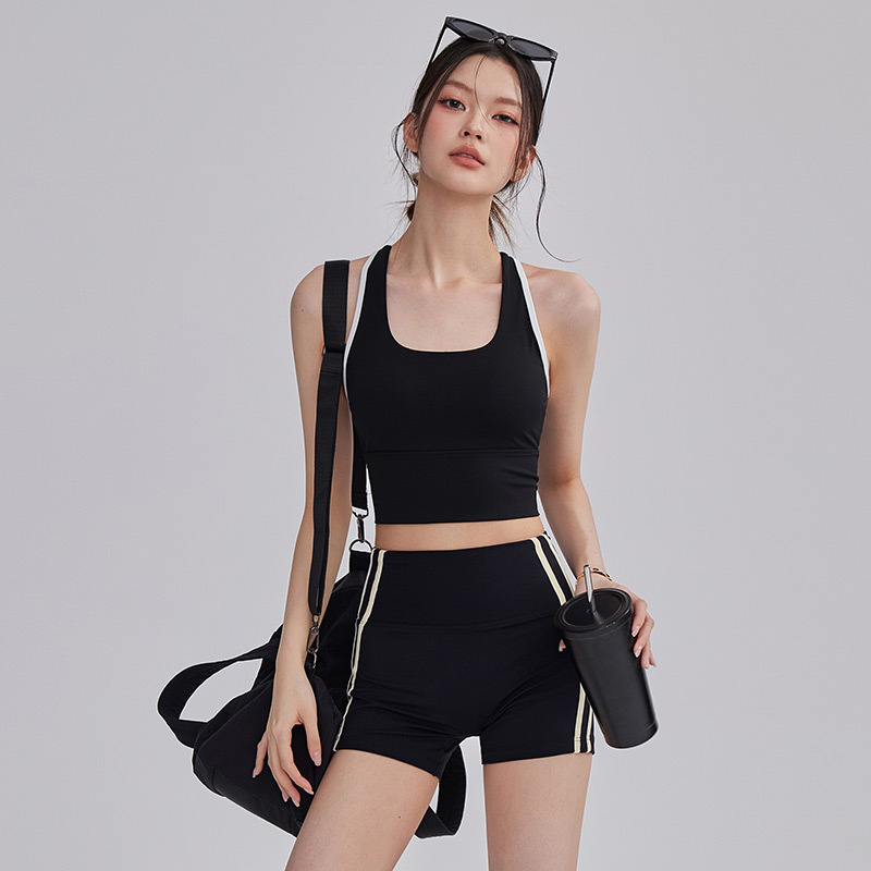 Yoga Vest with Chest Pads for Women, Summer Outerwear, Color-Blocked, Racerback, Sports Beauty Back, Fitness, Pilates Training, Sleeveless Top Yoga Vest with Chest Pads for Women, Summer Outerwear, Color-Blocked, Racerback, Sports Beauty Back, Fitness, Pilates Training, Sleeveless Top
