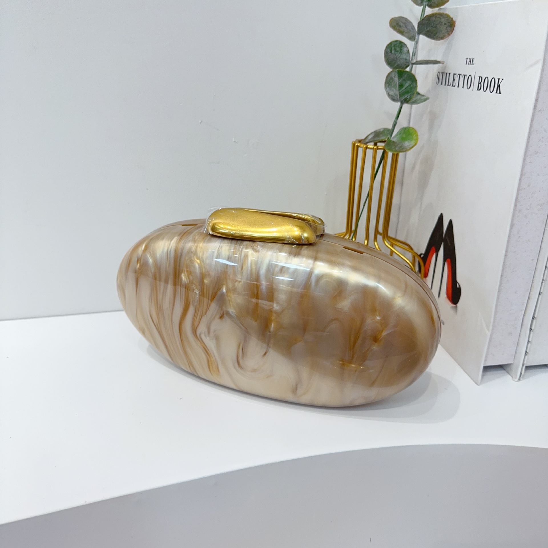 Nuevo paquete de cena de mujeres europeas y americanas transfronterizas un hombro inclinado en forma de concha acrílica bolsa de moda de boda vestido de noche mano