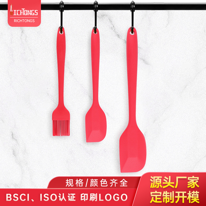 Utensilios de cocina de silicona personalizados juego de 3 piezas todo incluido todo en uno cepillo de silicona juego de horneado raspador juego de cepillo de aceite herramienta de pastel
