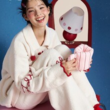 ����ͬ��˯��Ů�����¿��{ɫ���c��߅�L���Lѝ�Ҿӷ��ɼ��������I