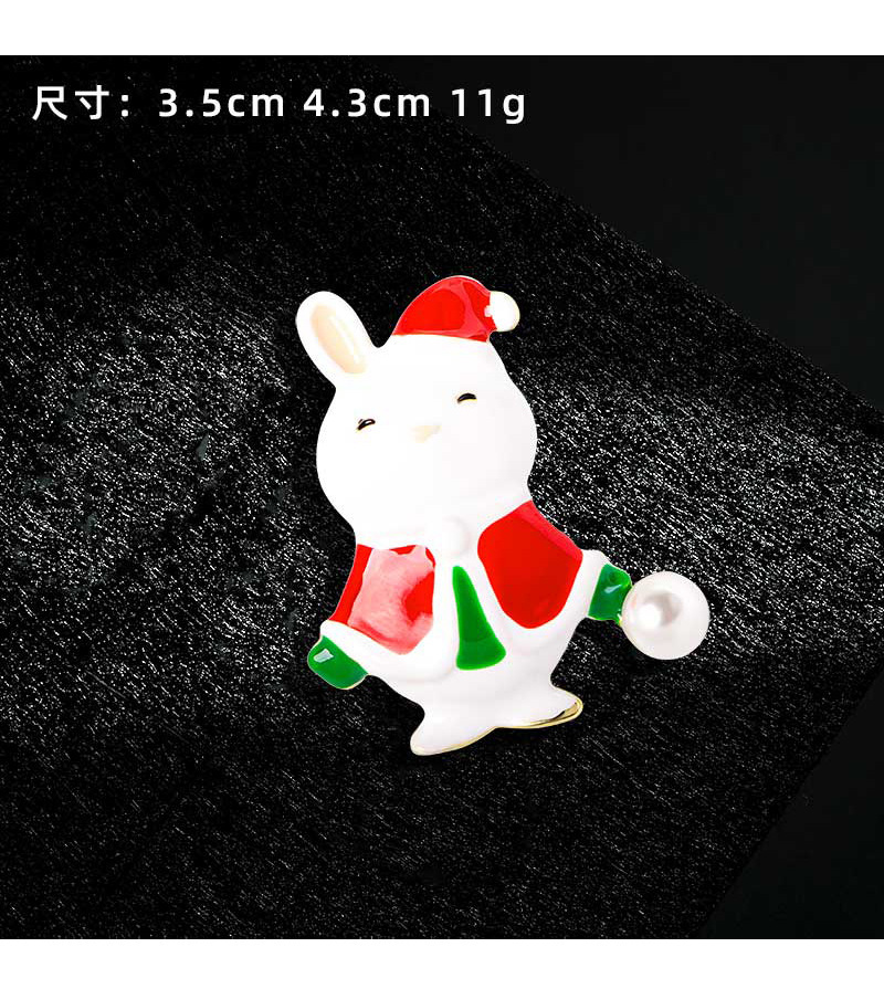 Christmas-Themed Joy Letter Brooch with Enamel Design, a Niche High-End Accessory That Pairs Well with Suits and Coats
