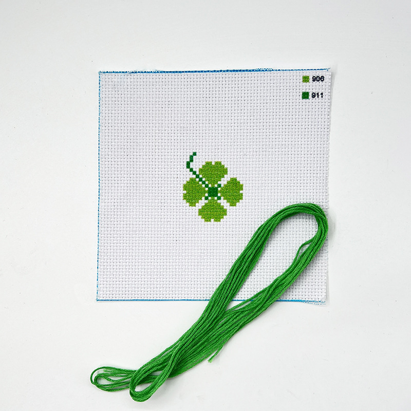 Nuevo bordado DIY traje hecho a mano básico de punto de cruz transfronteriza Inglés paquete de material de dibujos animados de animales de vacaciones colgando pintura