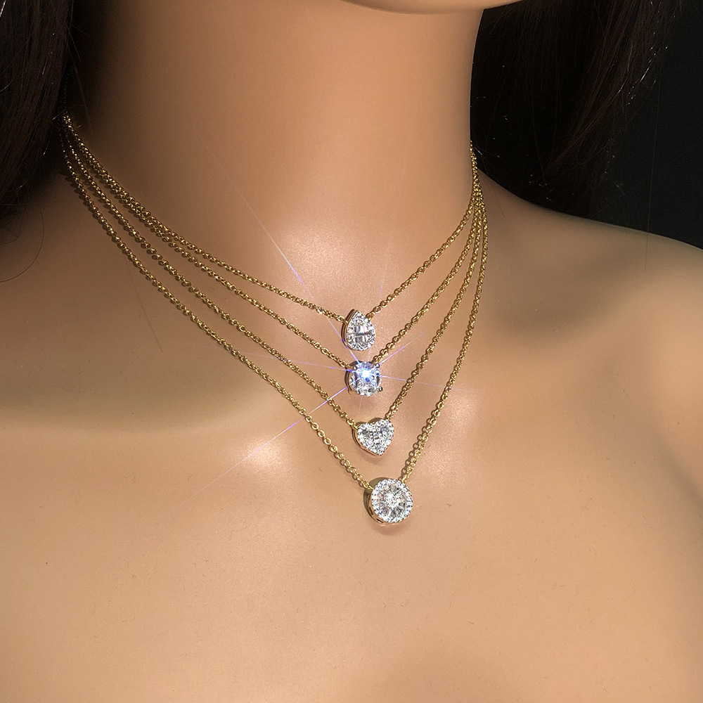 Fashion Round Copper Rhinestone Pendant Necklace