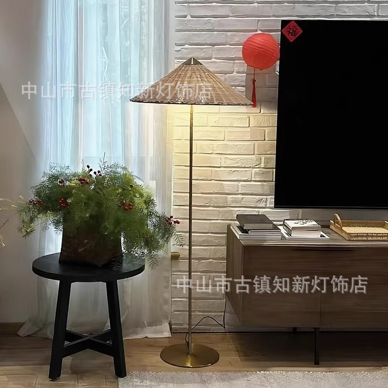 わびさびスタイル 2024 中国帽子フロアランプ中世デンマークリビングルームソファの横にデザイナー籐織物 B&B ホテルランプ|undefined