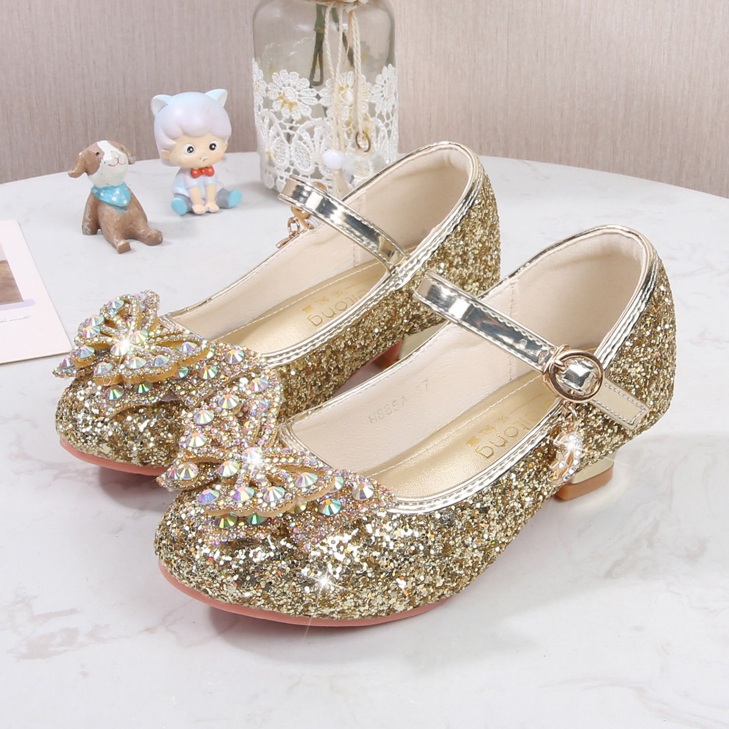 Butterfly Flower Boy zapatos nuevos zapatos de cuero de niñas zapatos princesas con copo de nieve zapatos de dibujos animados para niños al por mayor