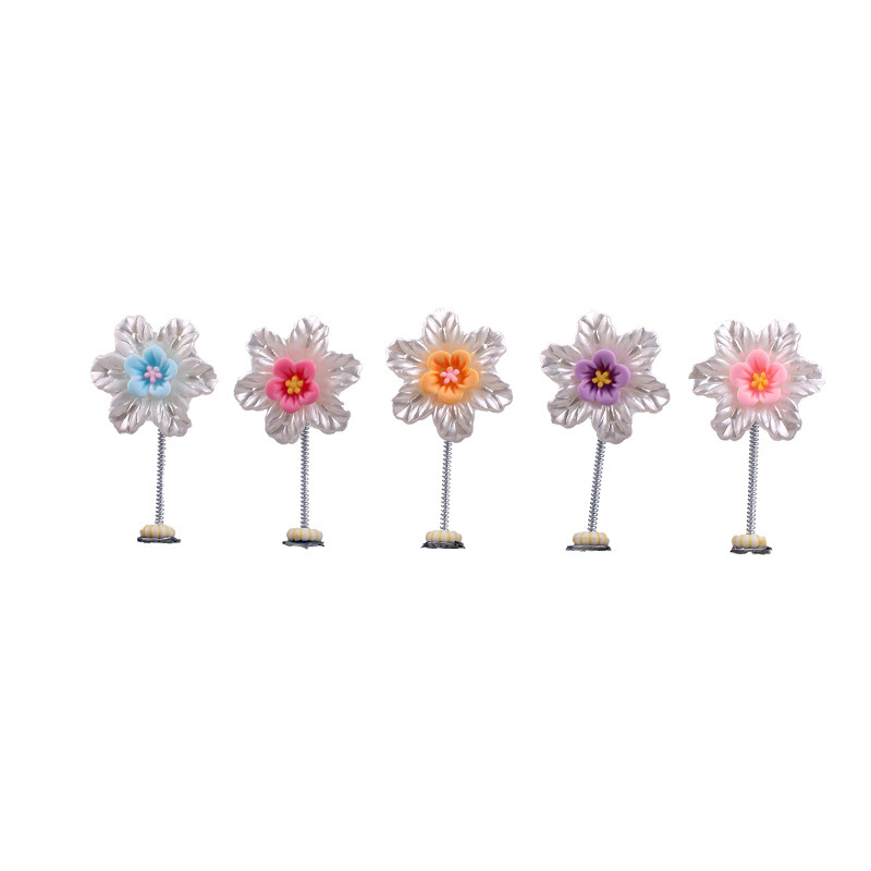 Nuevos productos dibujos animados sacudiendo la cabeza margarita decoración del coche flores frescas decoración del espejo retrovisor de la consola central del coche