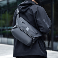 潮牌日系机能风街头潮流工装风女邮差包机车骑行男士胸包单肩挎包