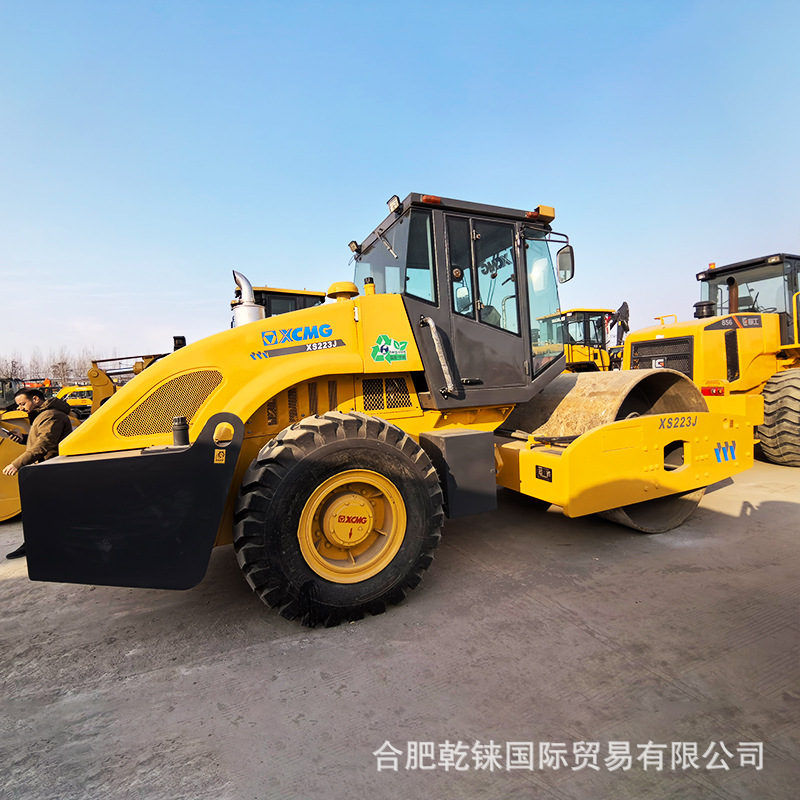 Comercio exterior XCMG 22 toneladas 26 rodillos de goma 20 toneladas 30 toneladas rodillos de acero dobles 3 toneladas 8 toneladas 14 toneladas rodillos de vibración