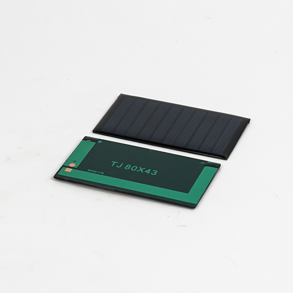 Battery solar-powered charging