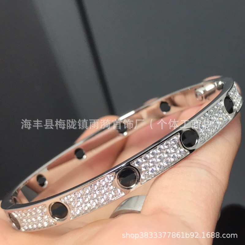 White gold·wide version·black nails