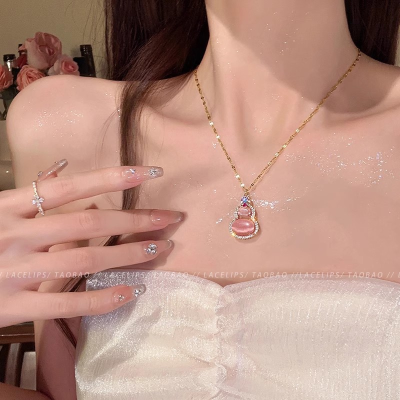 Fuchsia pendant