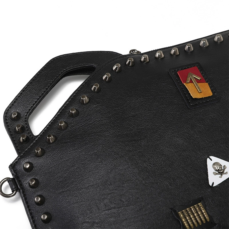 Маленькая clutch-сумка через плечо, корейский панк-стиль, нашивки-акценты, черная, 34,5×2×24,5 см