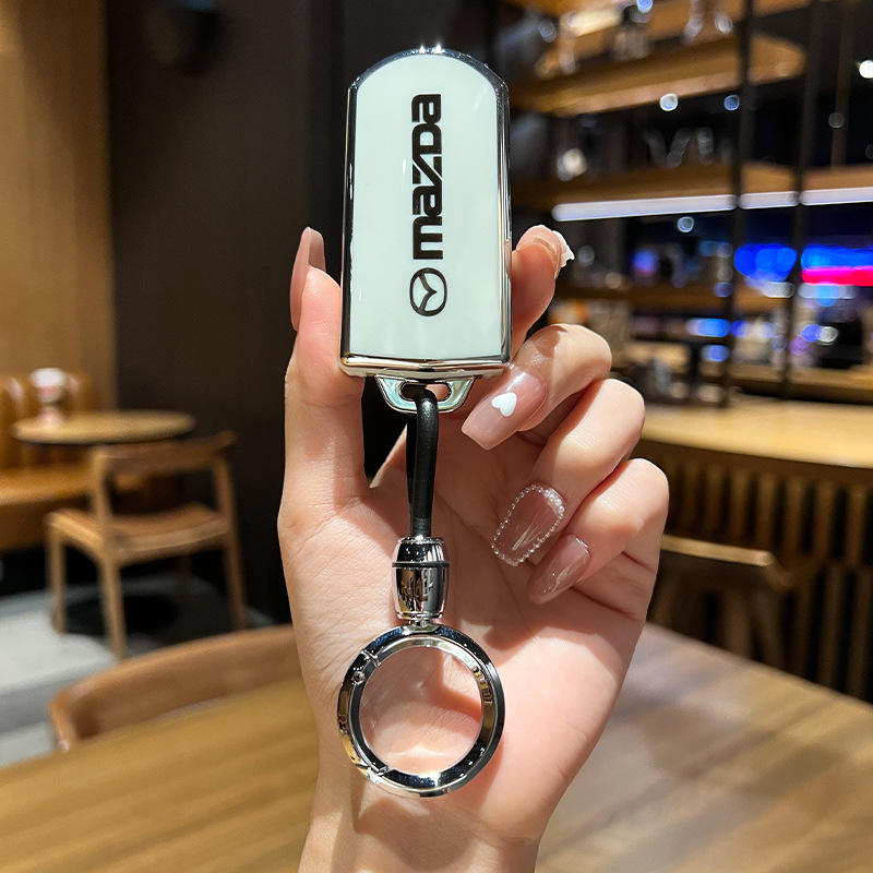 Adecuado para Mazda 6 caso clave viejo caballo 6 seis estrellas Cheng Jin Xiang Rui Yi 2 caballo 3 Modificación del coche de metal clave caso hebilla