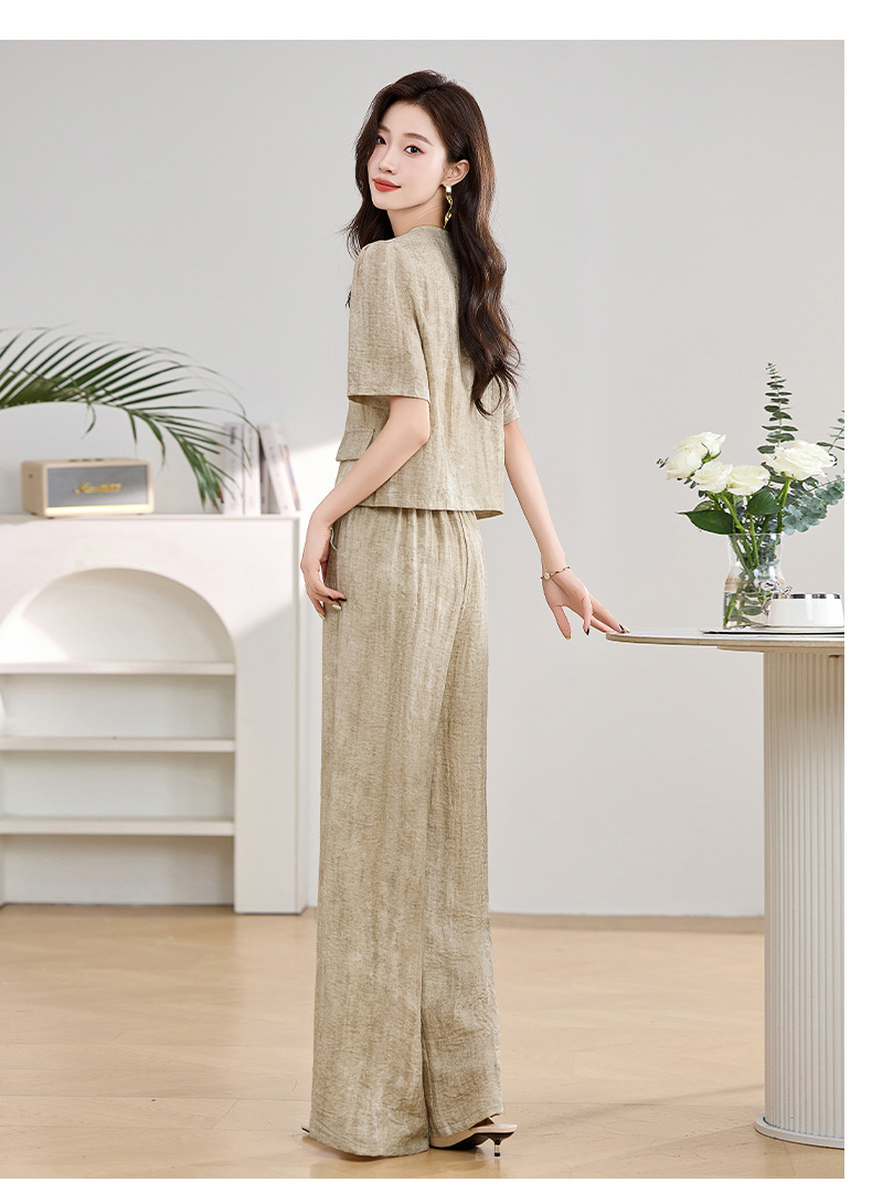 Bộ đồ công sở nữ mùa hè áo vest nhỏ phối quần ống rộng hai mảnh HE9837 — Màu hồng, Màu Kaki chi tiết 15