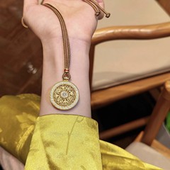 新中式国风八宝罗盘吊坠项链女轻奢小众高级感锁骨链复古百搭配饰