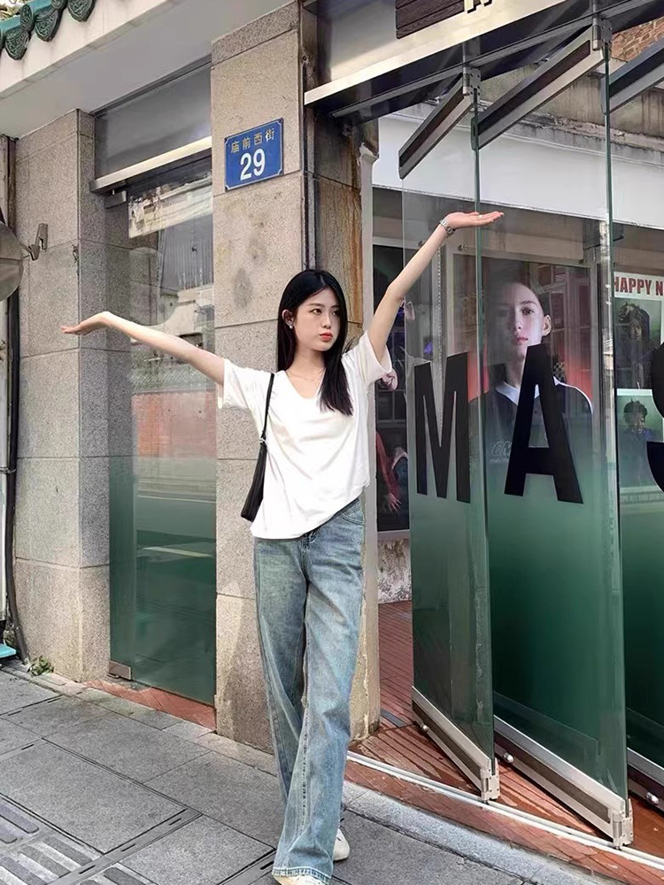 기본형 화이트 브이넥 숄더라인 라인업 반팔 티셔츠 여성 여름 기본 티셔츠 핫걸 상의 반팔 여성 티셔츠