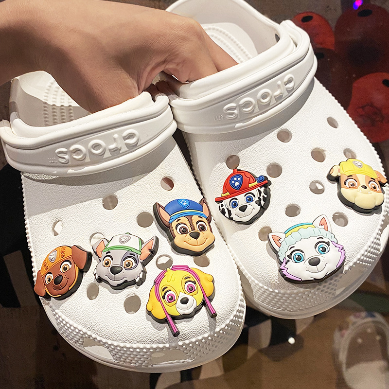 New animation cartoon character hole shoes flower cute Wang Wang team series detachable hole shoes flower shoe buckle