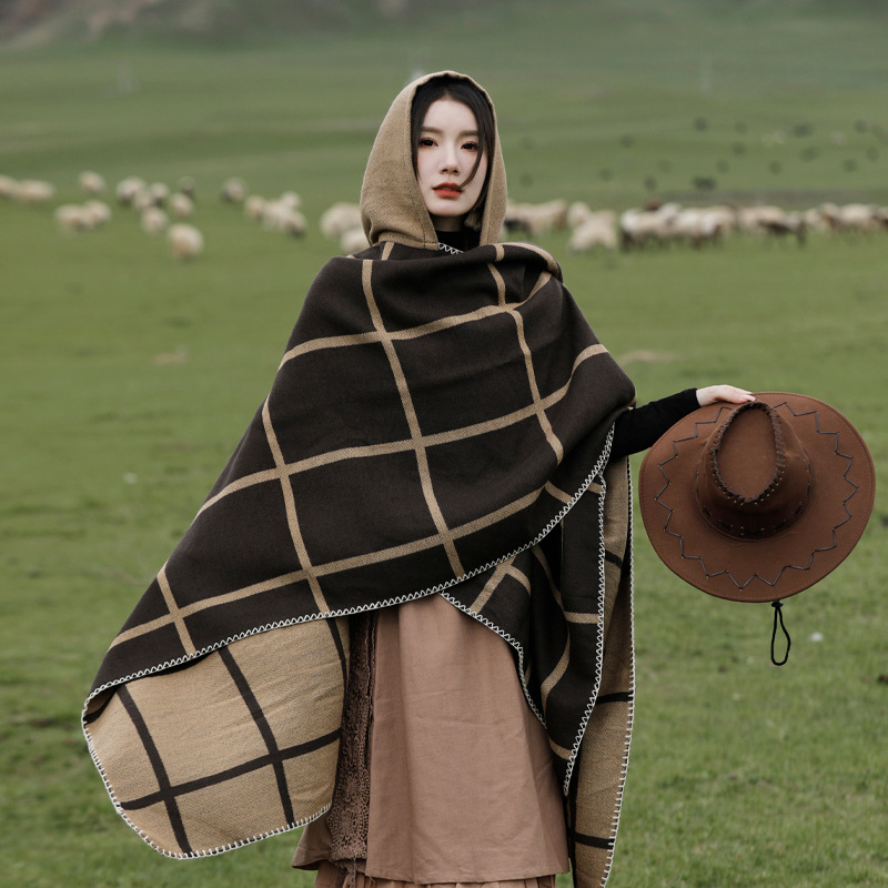 Cloak made of faux fur from Yunnan province