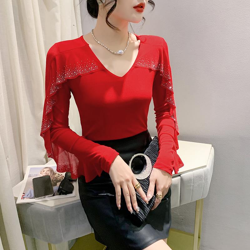 Real shot 2024 primavera nueva malla de moda cuello redondo ahueca hacia fuera el trabajo pesado con volantes rhinestone caliente del todo-fósforo de manga larga de las mujeres top