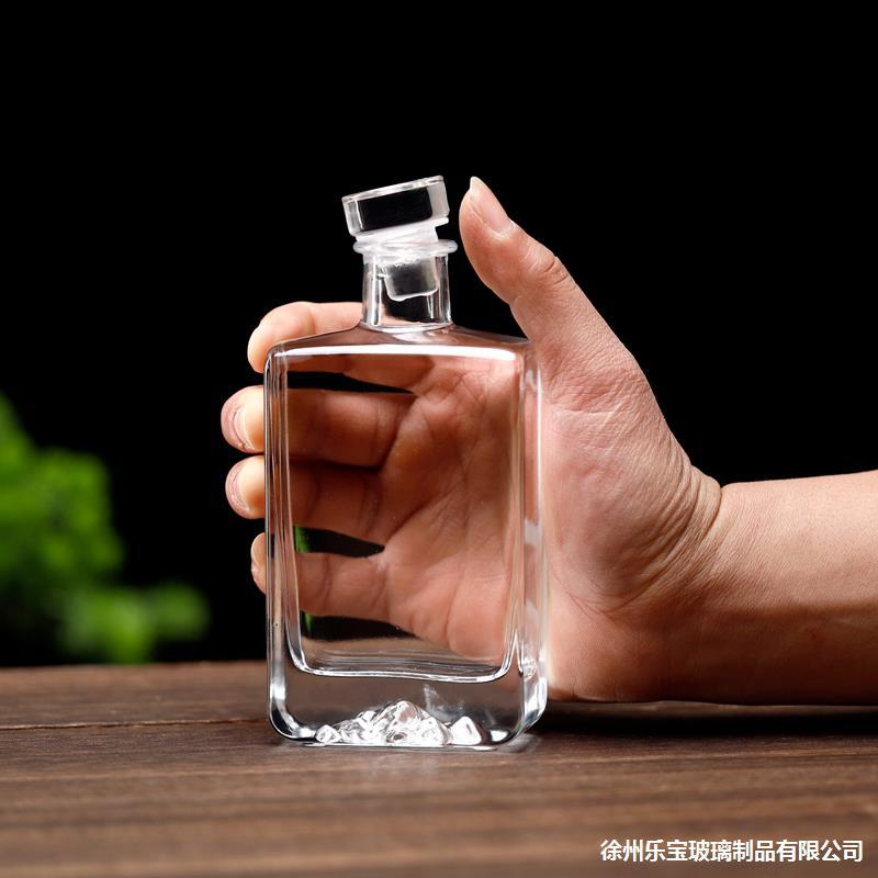 小酒瓶100ML200ML空酒瓶白酒瓶透明玻璃瓶密封白酒分装器密封便携