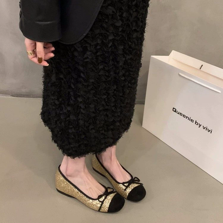 Весенне-осенние французские серебряные вечерние туфли, новые весенние женские туфли с внутренним увеличением роста 2025 года, нежные с пайетками в стиле Шанель.