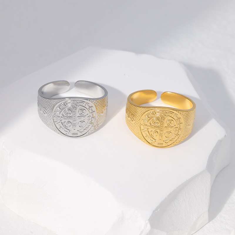 10g Weight 0.03µm-0.05µm Gold Plating Thickness PVD Coated Gold Plating Process PVD Coated Real Gold Plated Cross Stainless Steel Retro Waterproof Non Tarnish Wide Band Ring