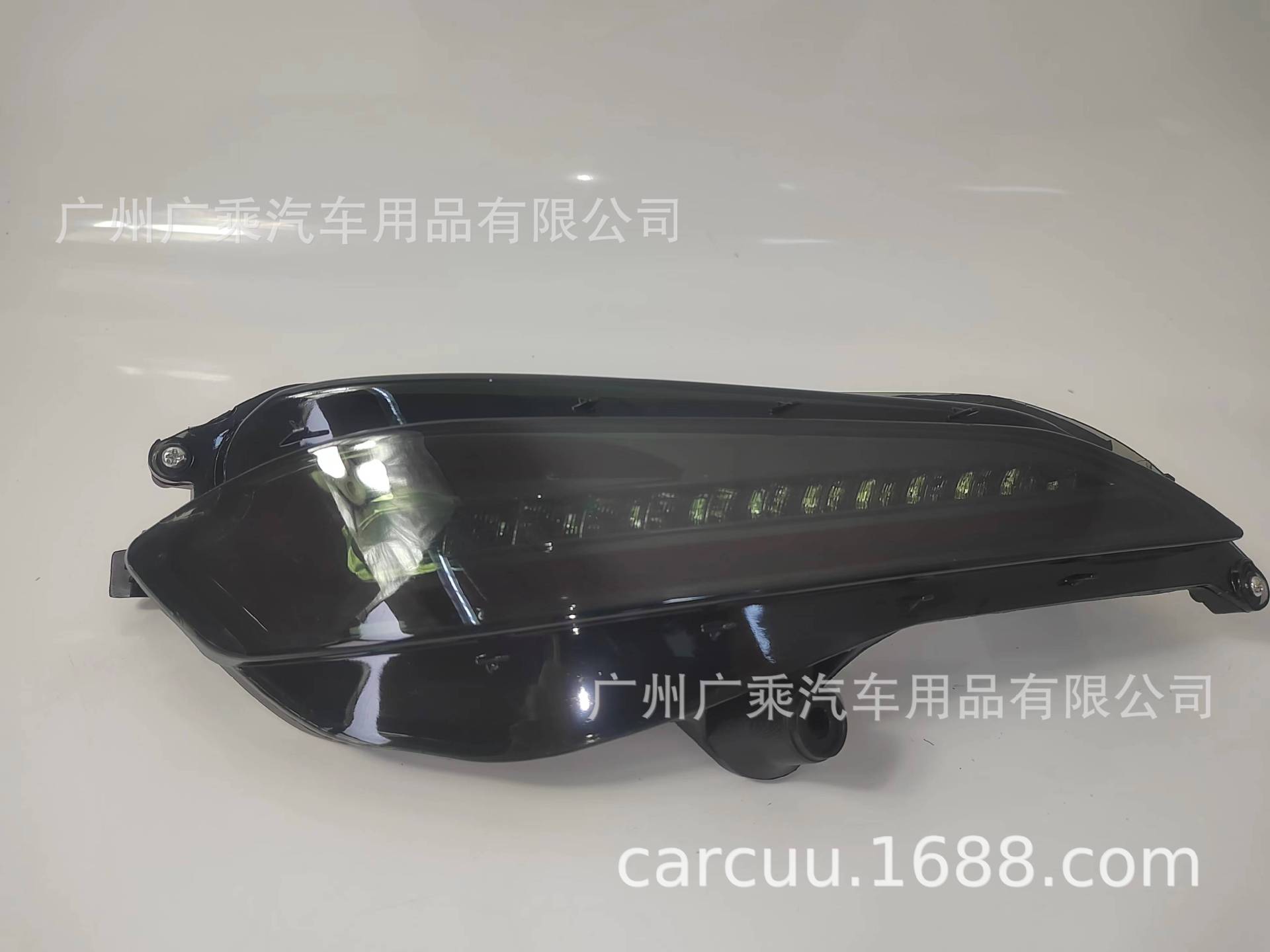 Aplicable a 20-21 Toyota Vichi parachoques trasero luz 18-21 Vichi VIOS luz de advertencia luz de freno