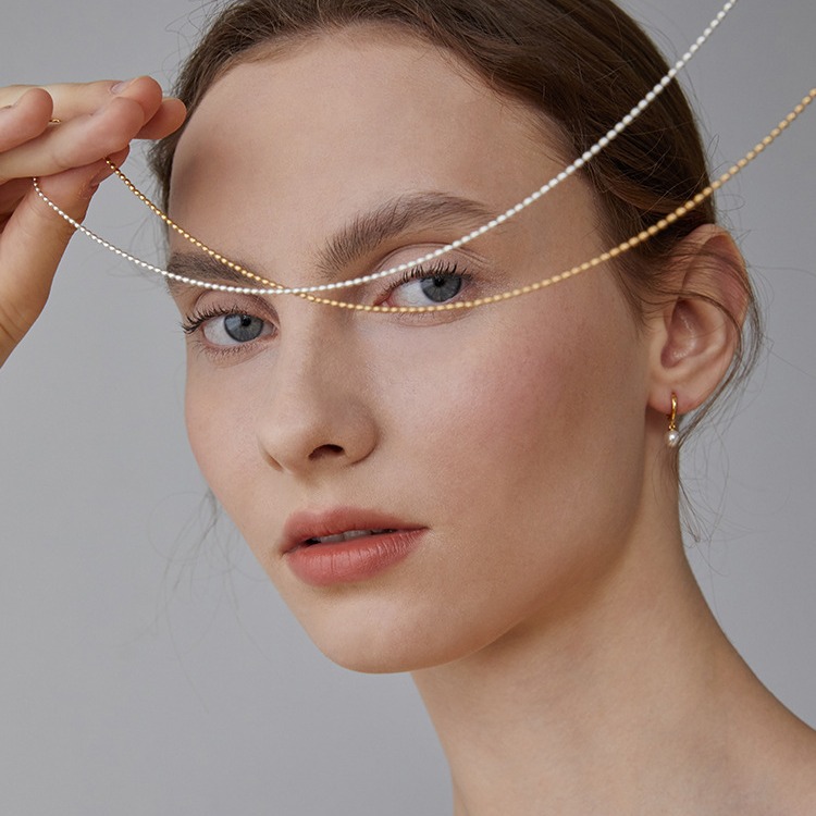 Minimalistic universal brand necklace