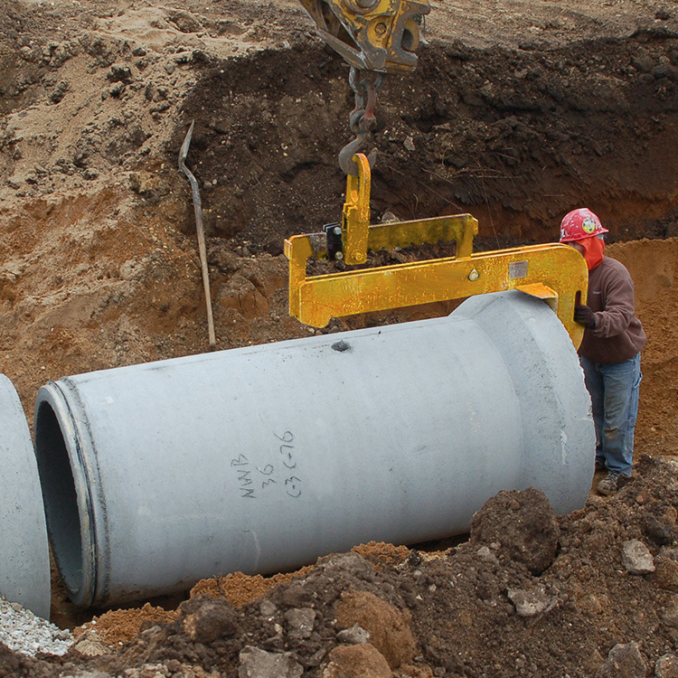 混凝土管道吊运机 水泥管安装起重机 挖掘机属具液压夹具打桩机
