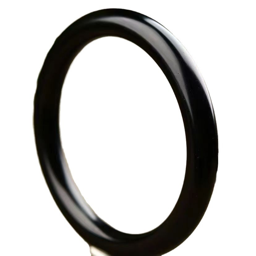 제조업체는 다양한 스타일의 신장 허톈 흑옥 팔찌를 도매합니다. 매우 기름기가 많고 잉크 농도가 가득하며 양고기 지방 옥 등급입니다.