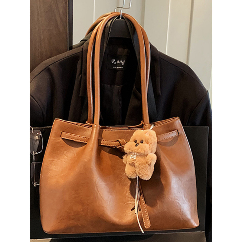 Retro Tote Bag, Large Capacity Women's Underarm Bag, 2026 New Model, Simple and Stylish Shoulder Bag, Fashionable Commuter Women's Bag